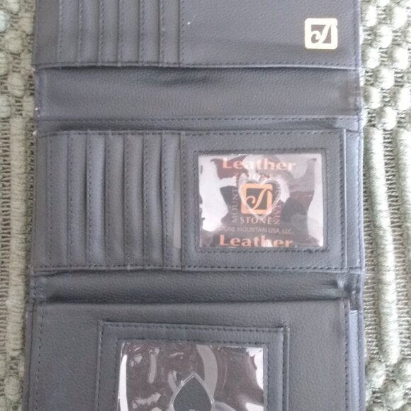 'Stone Mountain' Black and Tan Women's Leather Wallet! - Picture 4 of 9